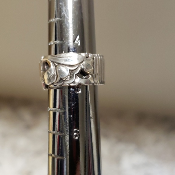 Beauty starts on the inside- Host Pick! (4/24/21) - Picture 4 of 6